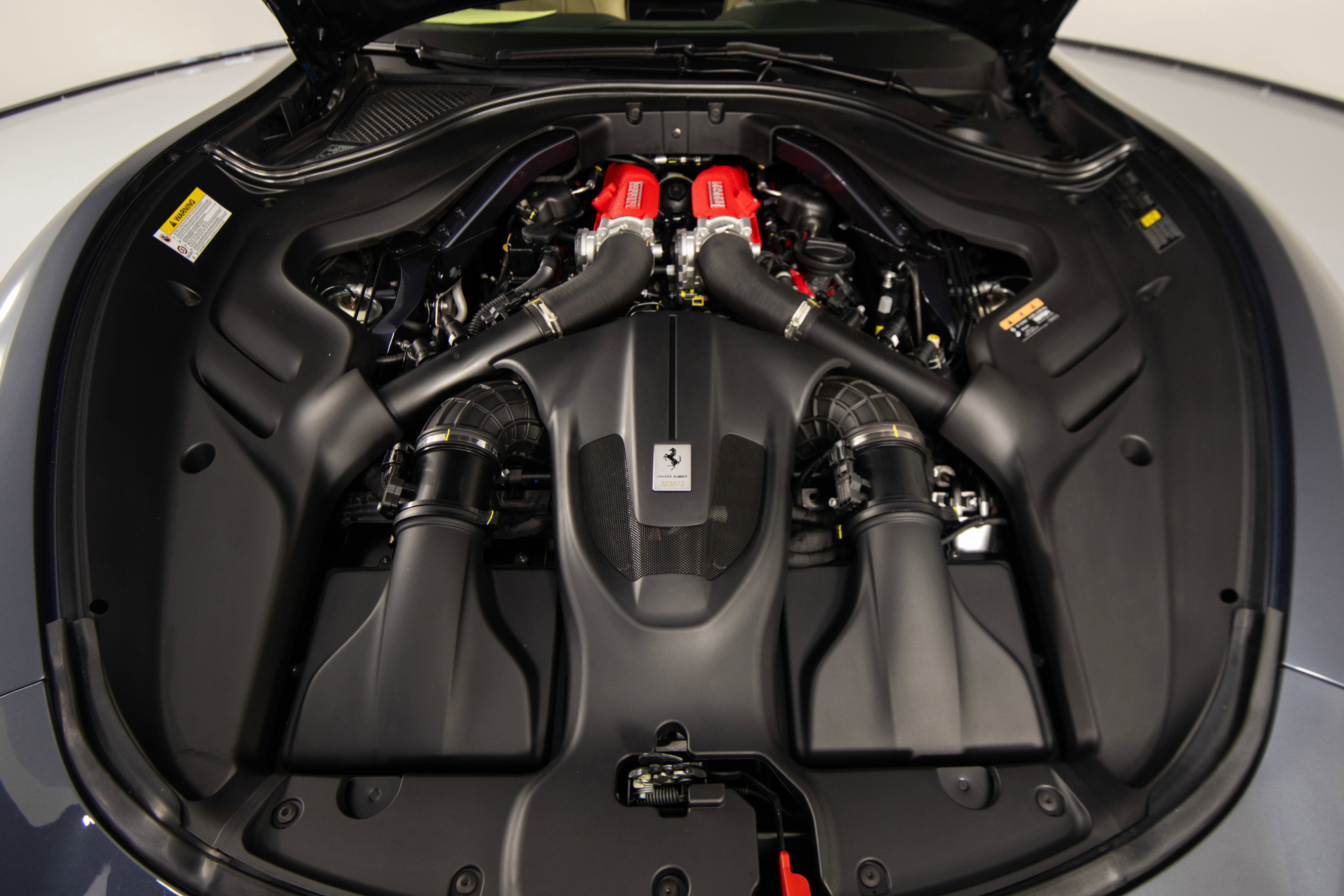 Certified 2025 Ferrari Roma Spider RWD image 19