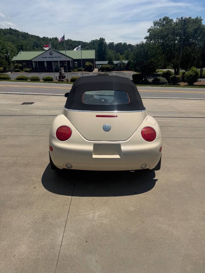 Used 2005 Volkswagen Beetle GLS FWD image 4