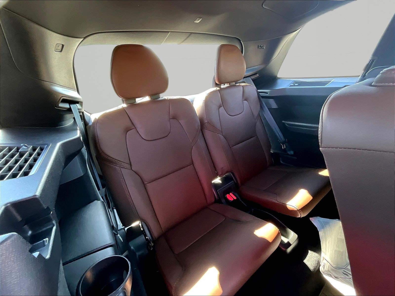 Used 2024 Volvo XC90 B6 Ultimate w/ Protection Package Premier AWD/4WD image 25