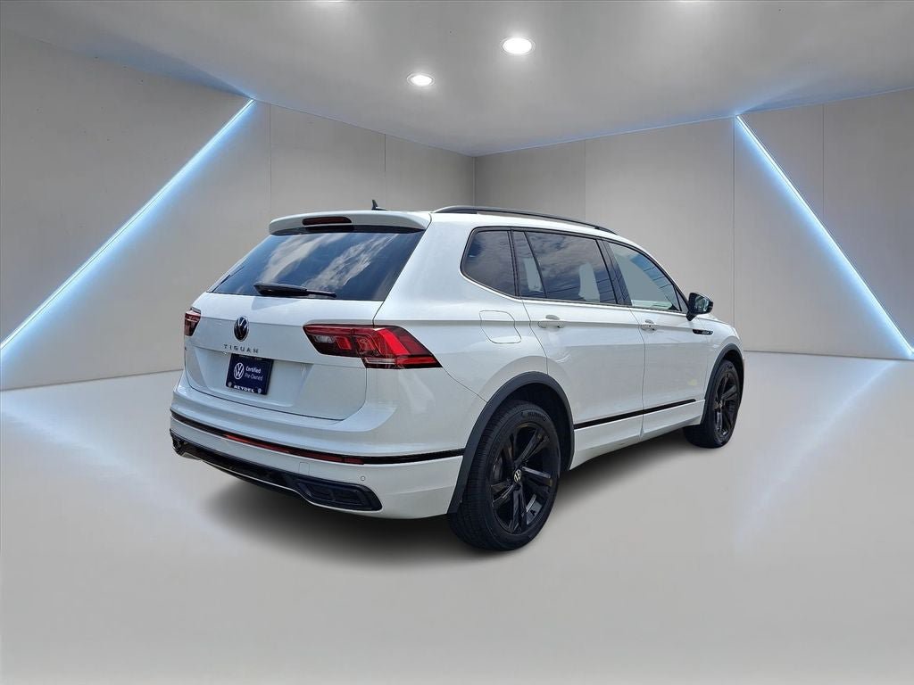 Certified 2023 Volkswagen Tiguan SE R-Line FWD image 5
