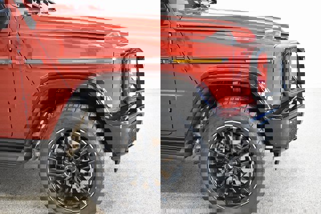 Used 2025 Mercedes-Benz G 550 image 11