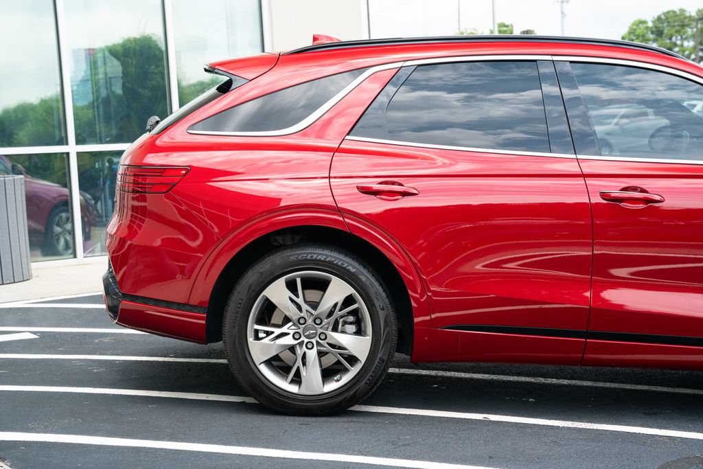 Used 2022 Genesis GV70 3.5T Sport w/ Sport Advanced Package AWD/4WD image 12