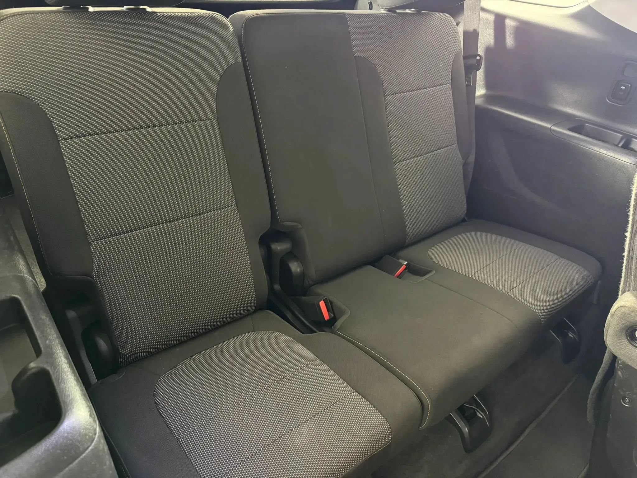 Used 2020 Chevrolet Traverse LT FWD image 39