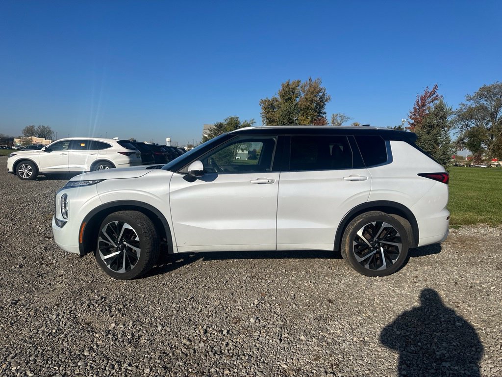 Used 2023 Mitsubishi Outlander SEL AWD/4WD image 8