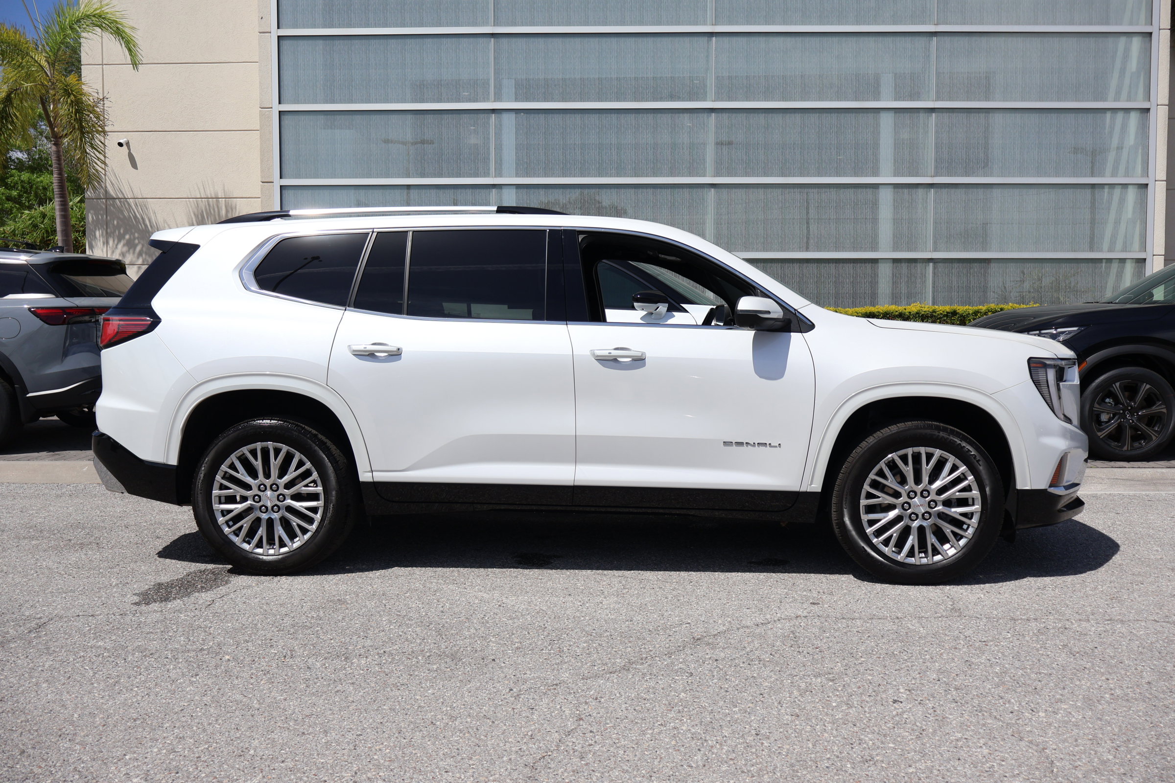 Used 2024 GMC Acadia Denali w/ LPO, Floor Liner Package image 10
