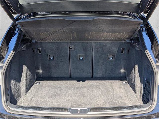 Used 2022 Porsche Macan AWD/4WD image 6