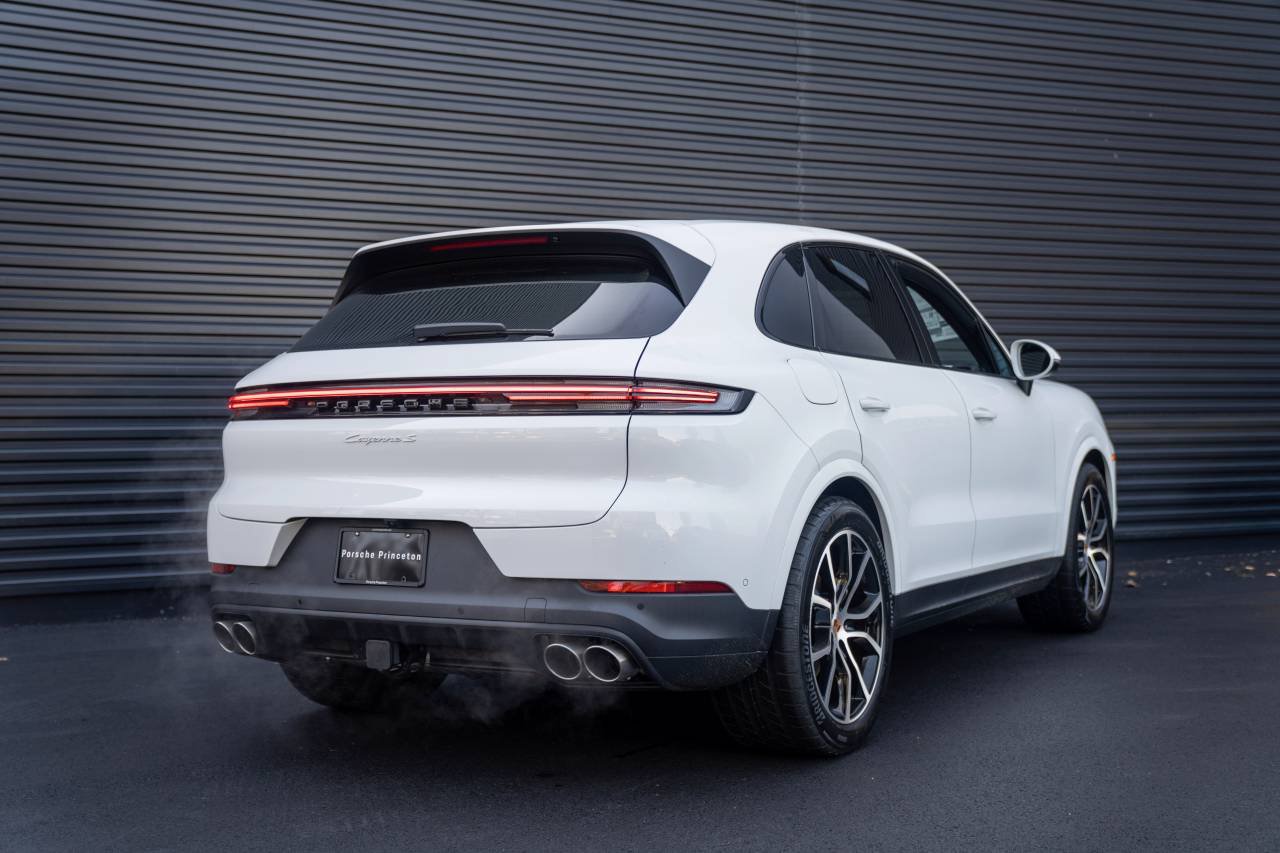 New 2026 Porsche Cayenne S AWD/4WD image 12