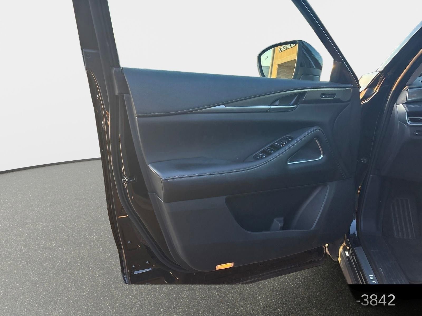 Used 2022 INFINITI QX60 Luxe w/ Performance Audio Package image 10