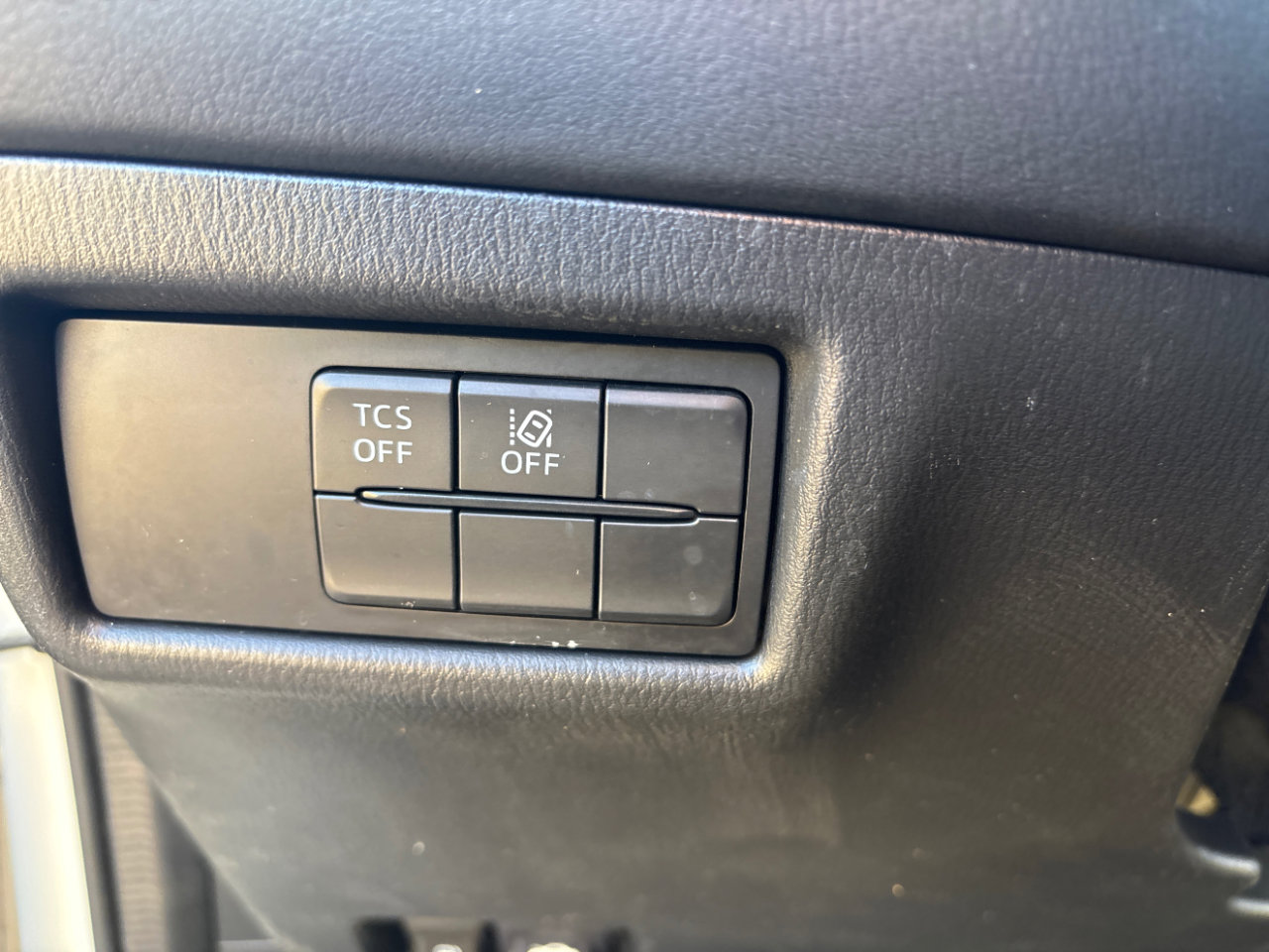 Used 2018 MAZDA CX-5 Touring image 19