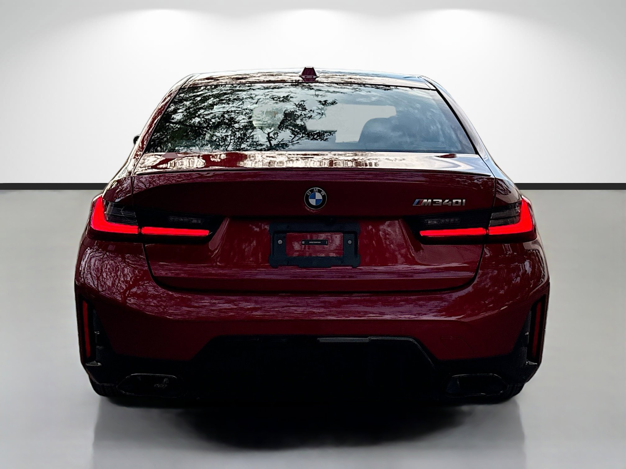 Used 2025 BMW M340i RWD image 4