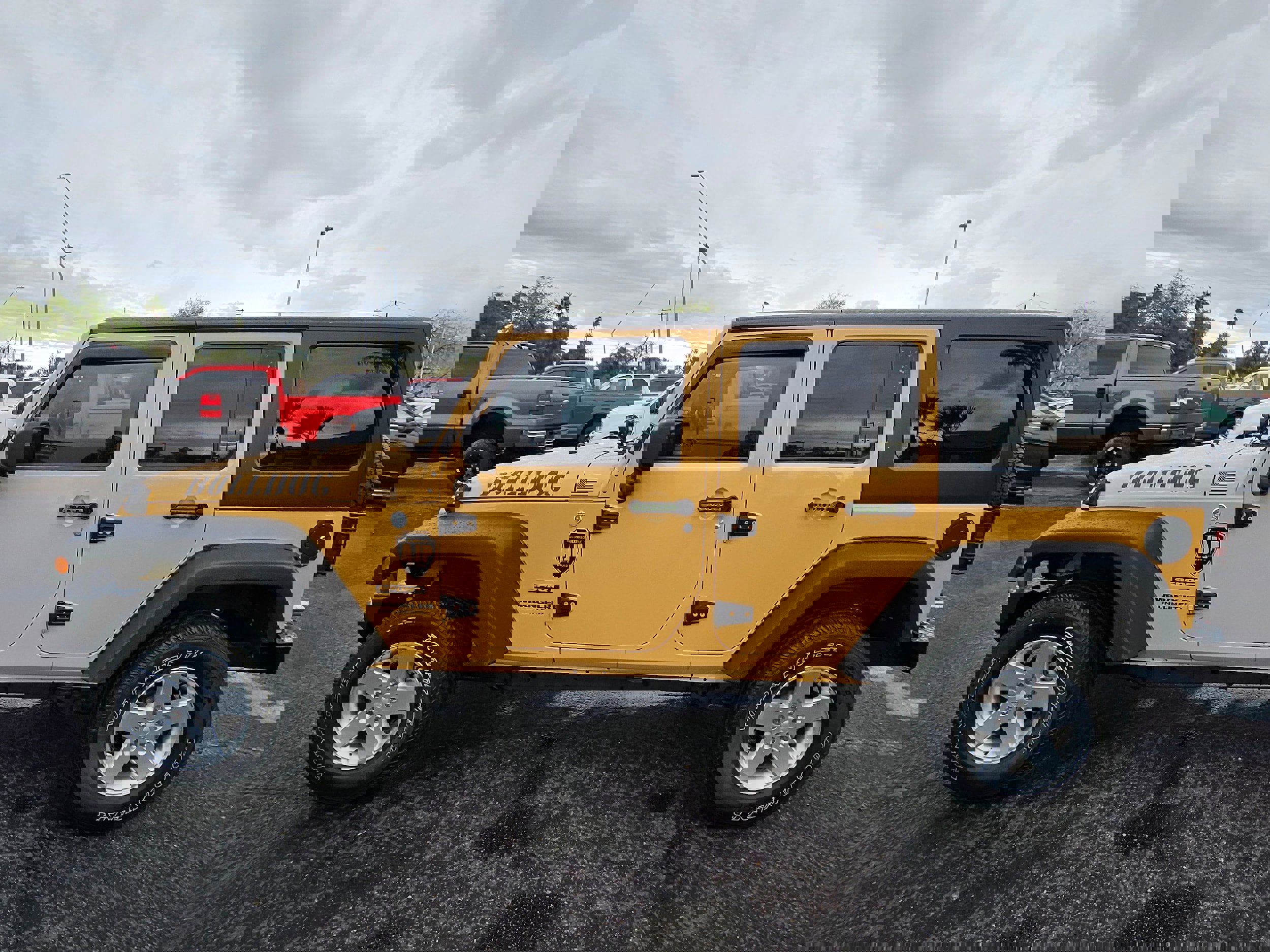 Used 2014 Jeep Wrangler Unlimited Sport w/ Max Tow Package image 2