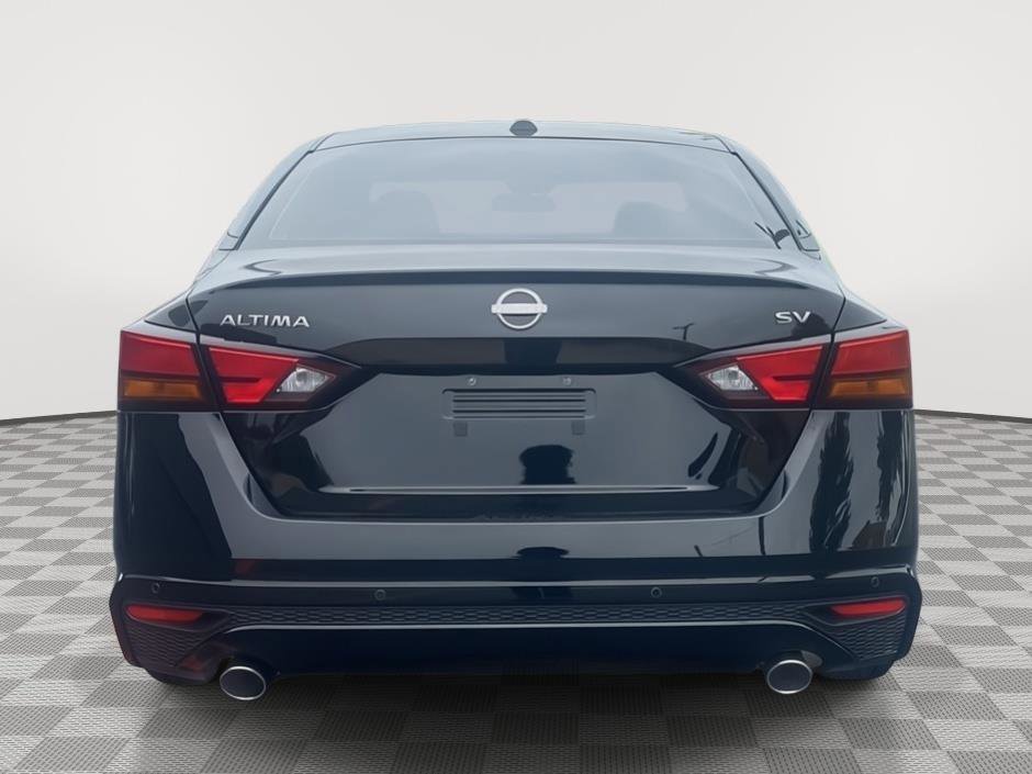 Used 2024 Nissan Altima 2.5 SV w/ SV Premium Package FWD image 6