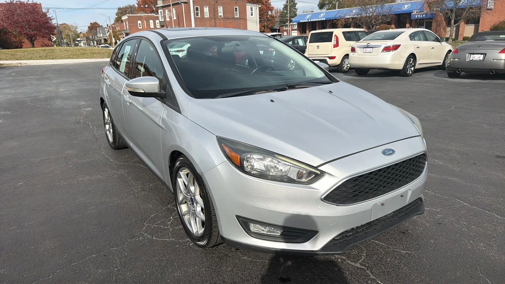 Used 2015 Ford Focus SE w/ Equipment Group 201A image 3