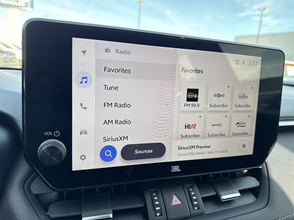 Used 2025 Toyota RAV4 Limited image 27