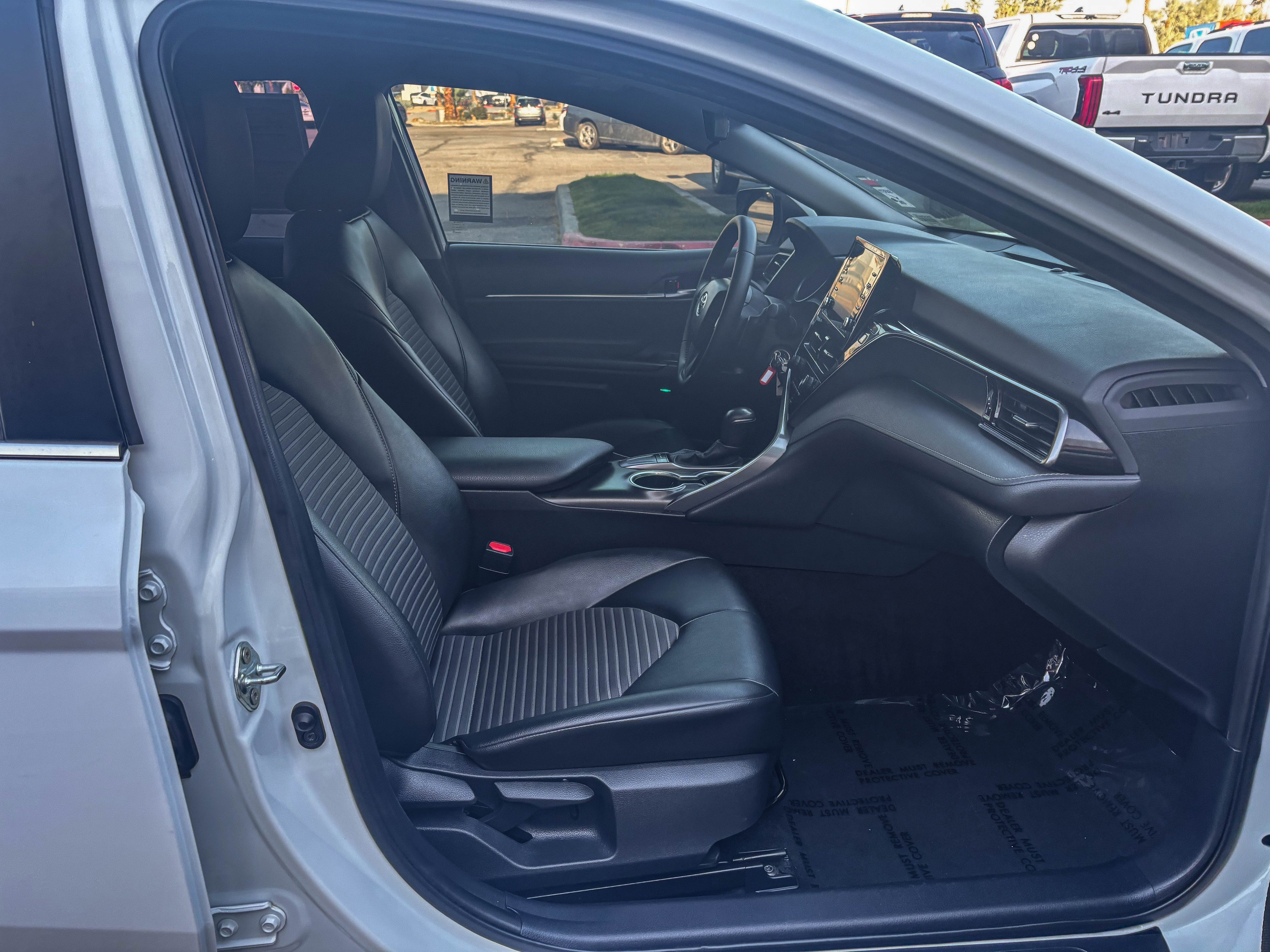 Used 2023 Toyota Camry SE image 19