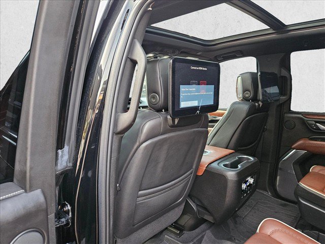 Used 2023 GMC Yukon Denali Ultimate w/ LPO, Floor Liner Package AWD/4WD image 21
