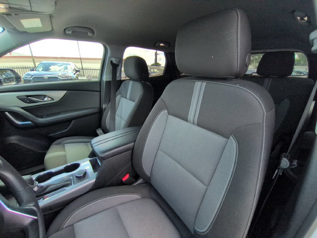 Used 2025 Chevrolet Blazer LT FWD image 24