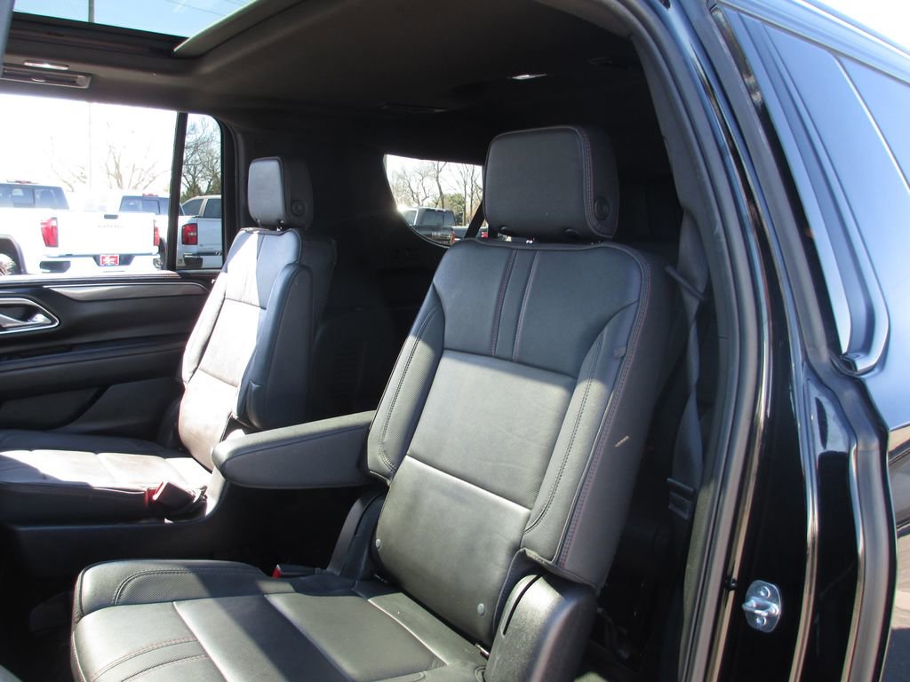 Used 2023 Chevrolet Suburban RST w/ Luxury Package image 24