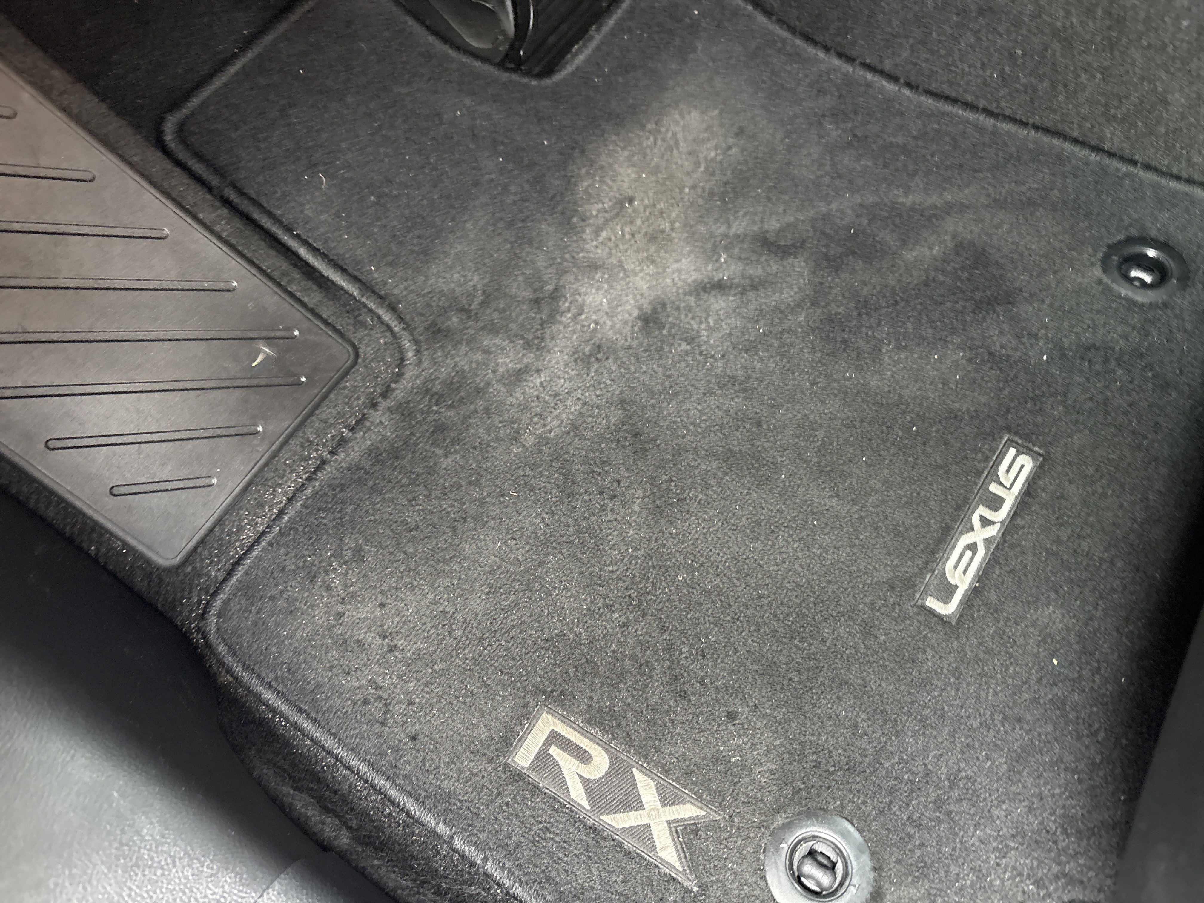 Used 2024 Lexus RX 350h w/ Accessory Package (Z1) image 17