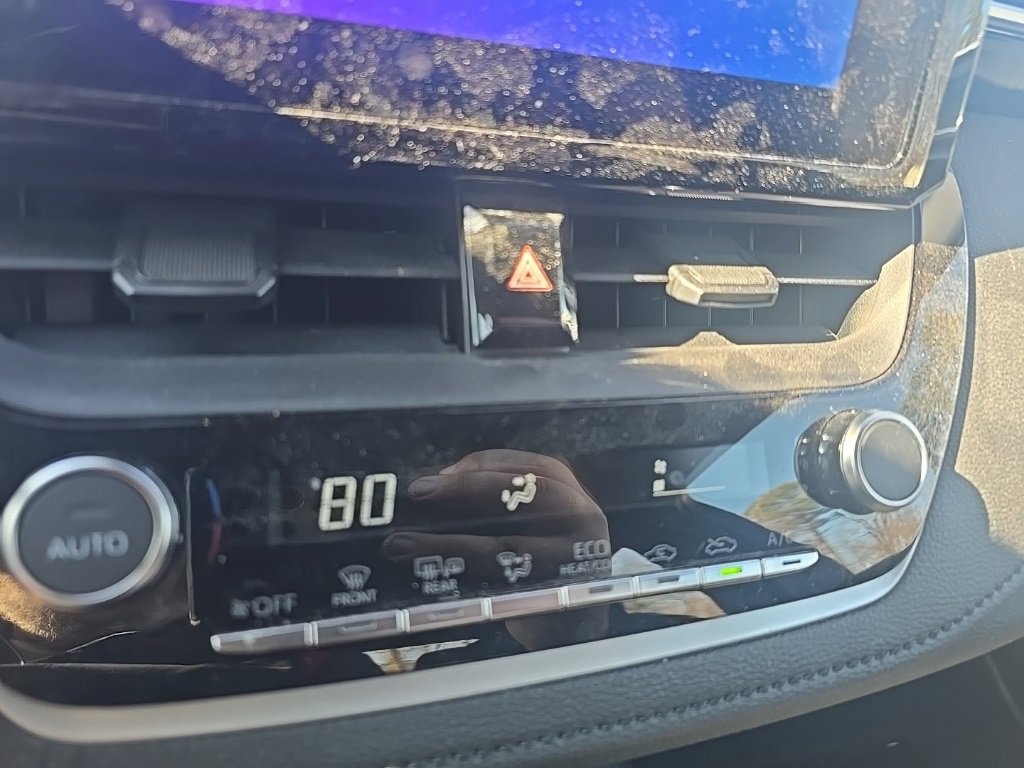 Used 2025 Toyota Corolla SE image 17