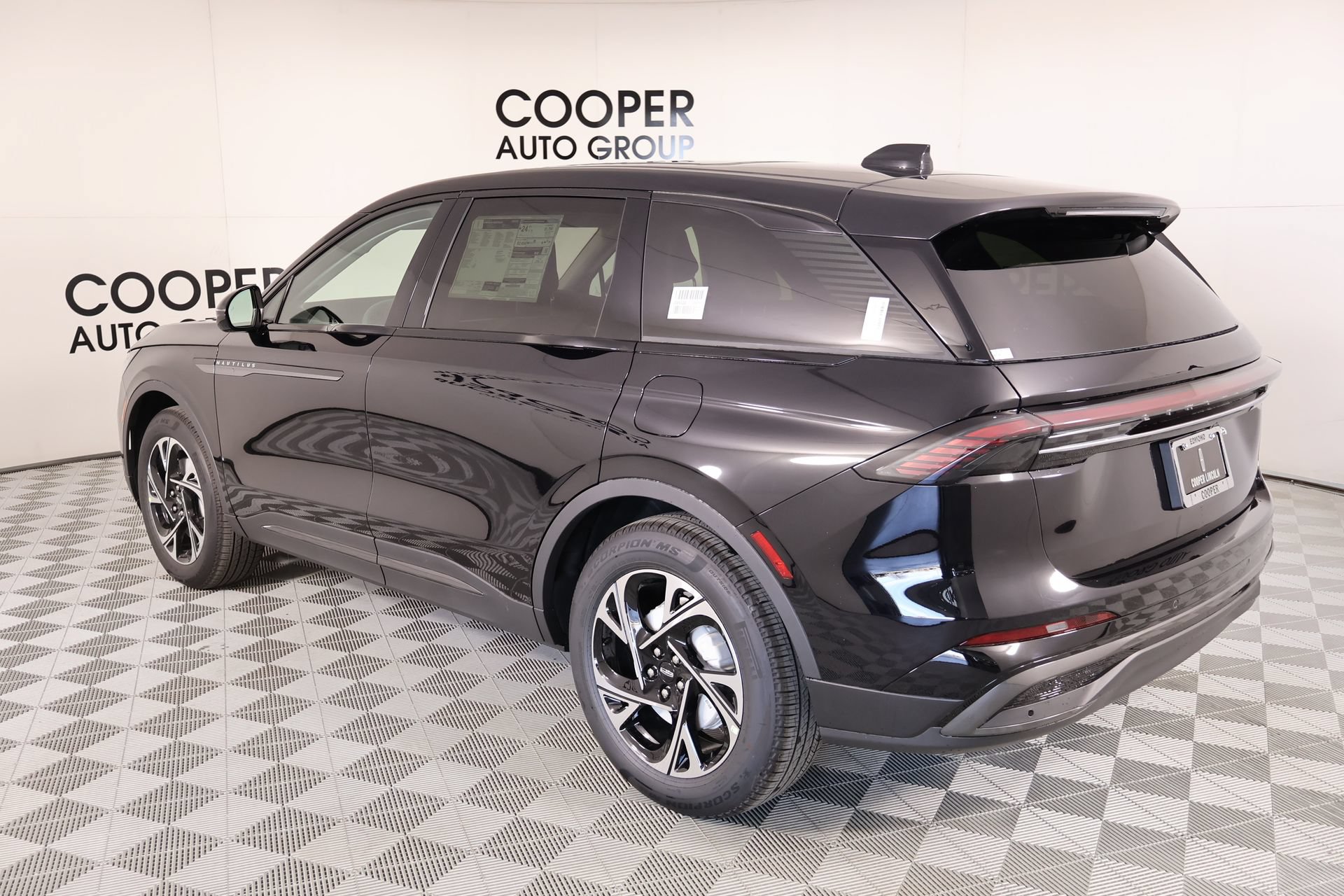 New 2026 Lincoln Nautilus Premier w/ Equipment Group 102A AWD/4WD image 23