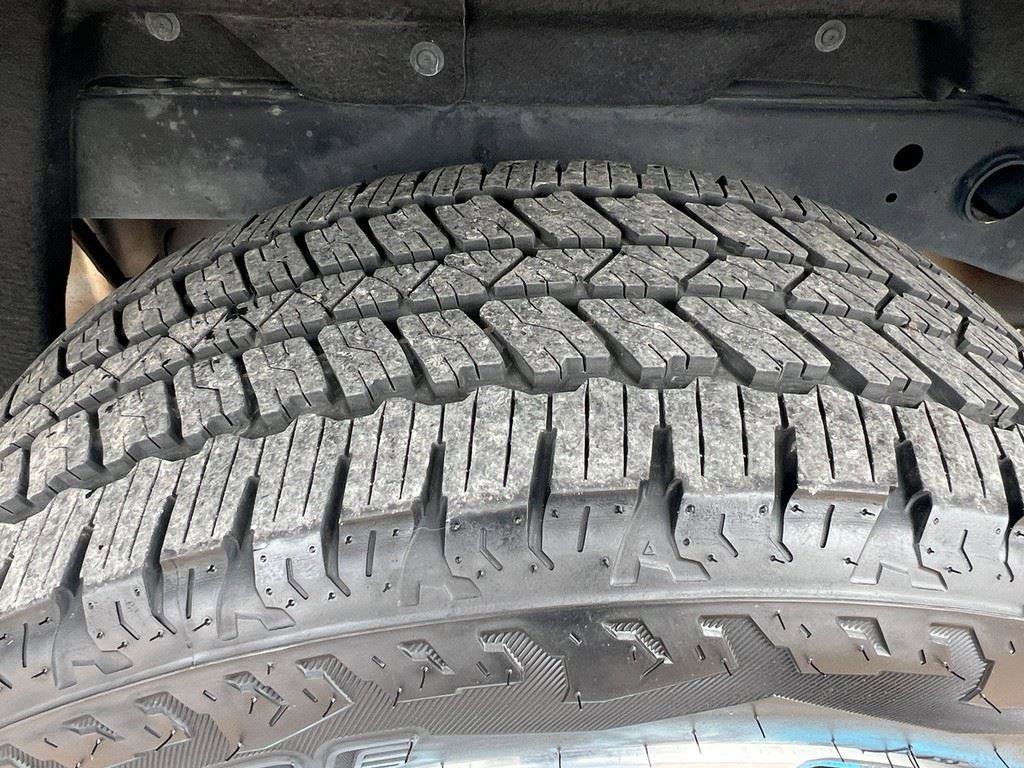 Used 2023 Chevrolet Colorado Z71 w/ Z71 Convenience Package 2 image 8