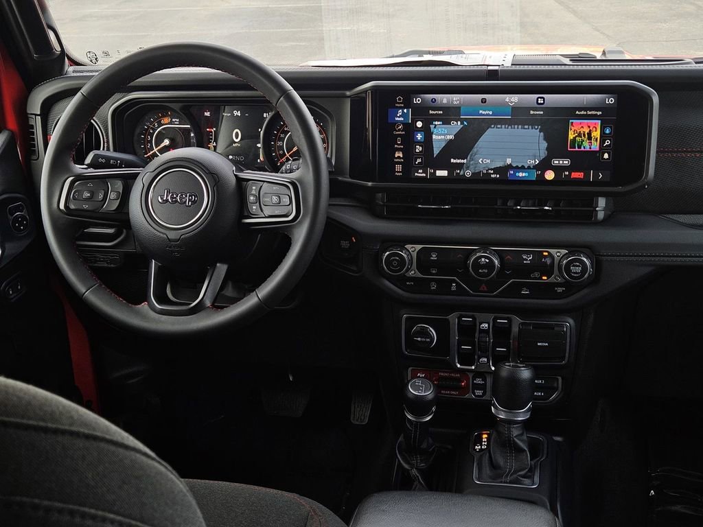 Used 2025 Jeep Wrangler Unlimited Rubicon image 28