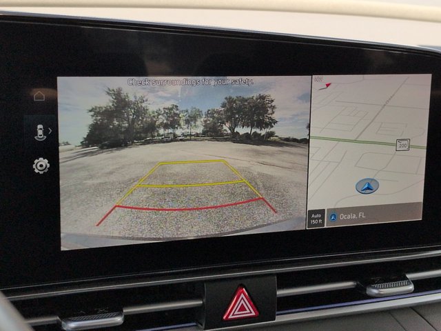 Used 2025 Hyundai Elantra SEL FWD image 19