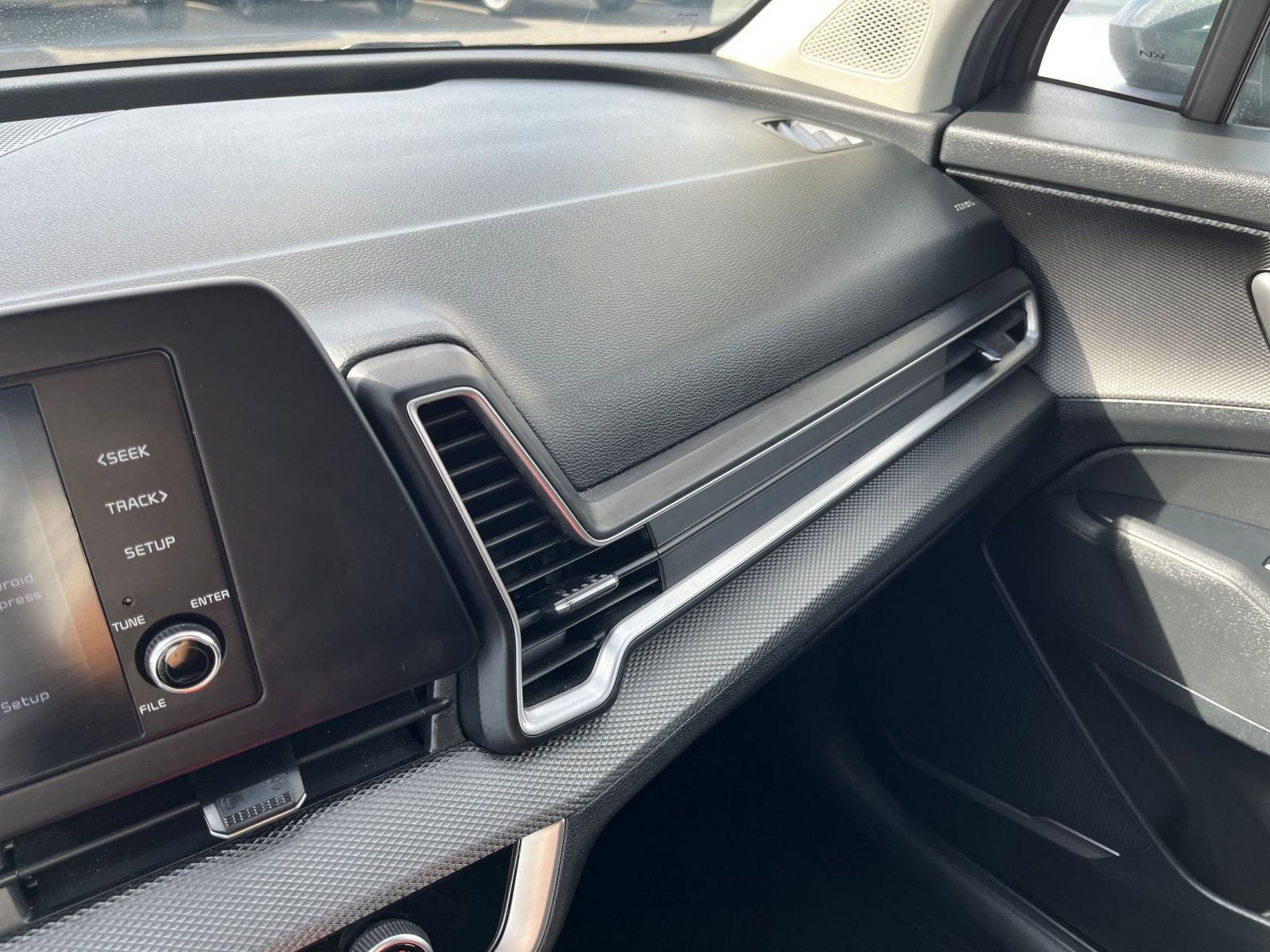 Used 2023 Kia Sportage LX image 34