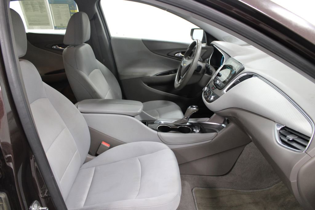 Used 2016 Chevrolet Malibu LT FWD image 24