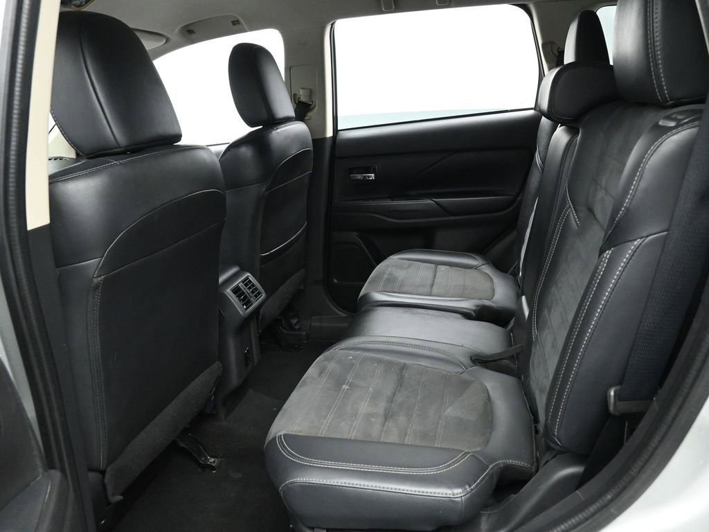 Used 2020 Mitsubishi Outlander SEL image 14