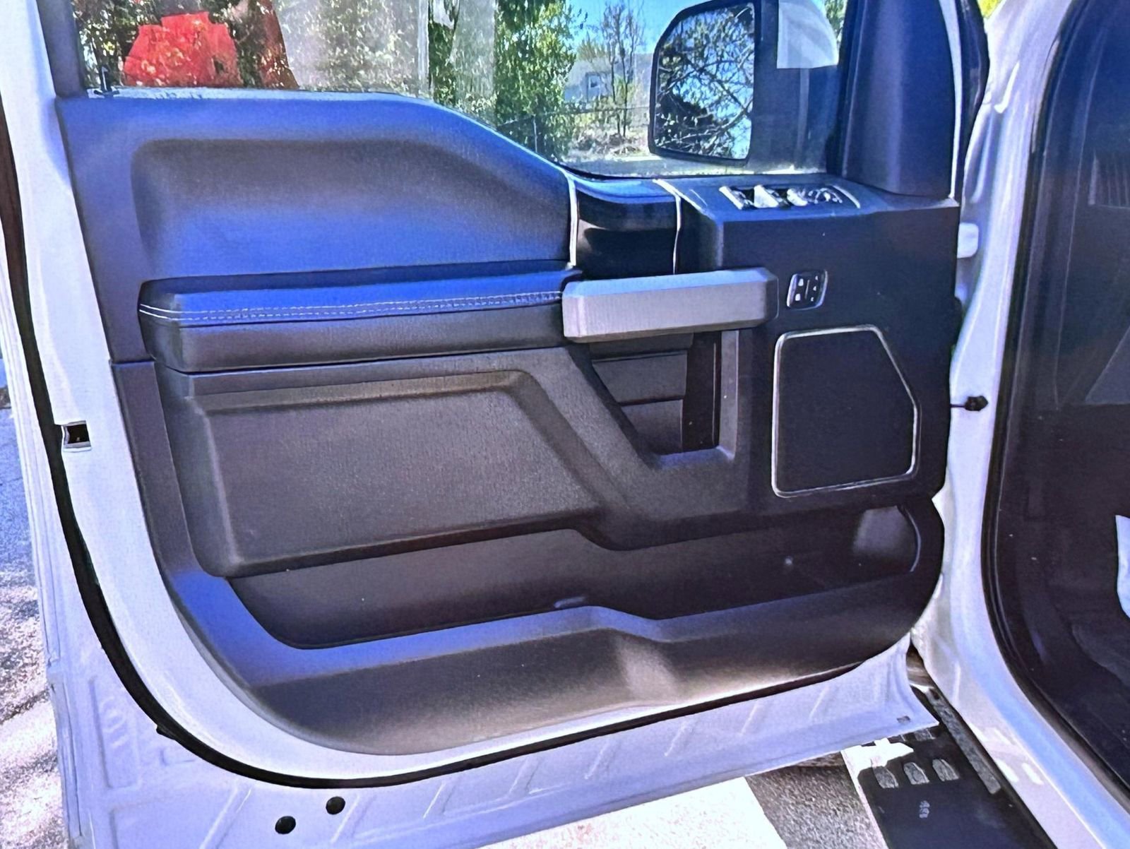 Used 2020 Ford F150 Raptor w/ Equipment Group 802A Luxury AWD/4WD image 9