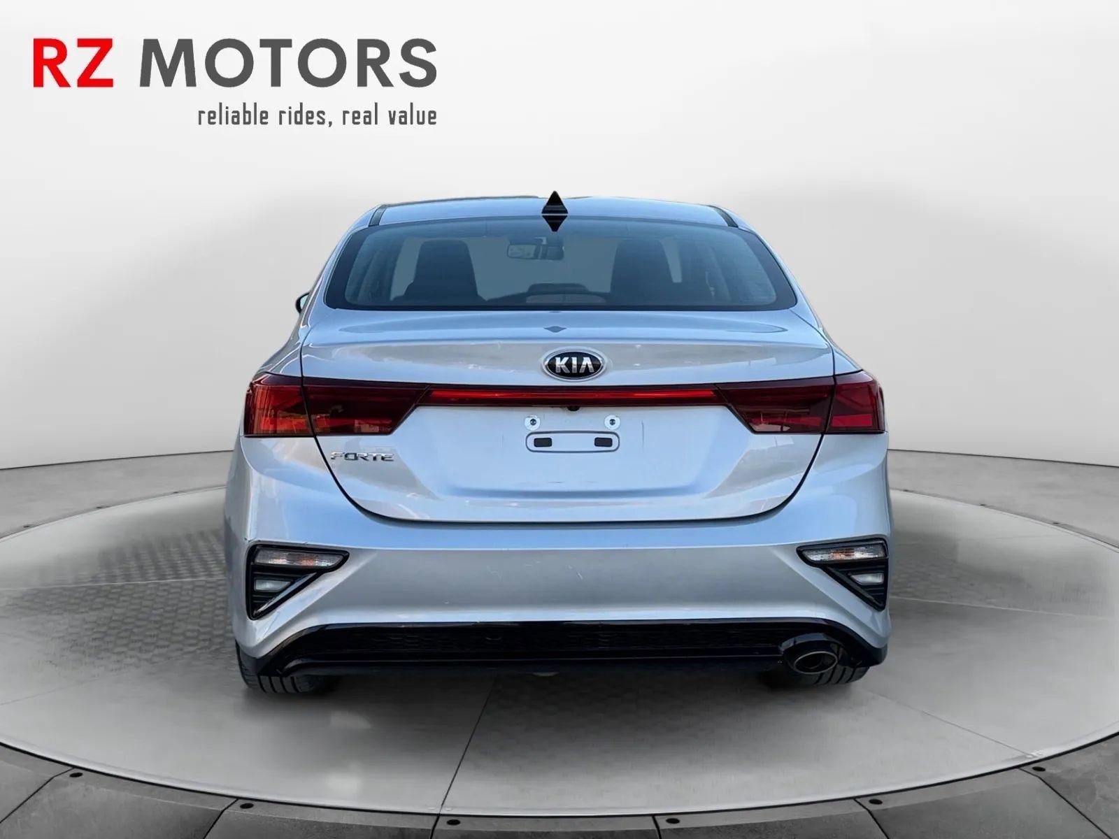 Used 2021 Kia Forte LXS FWD image 4