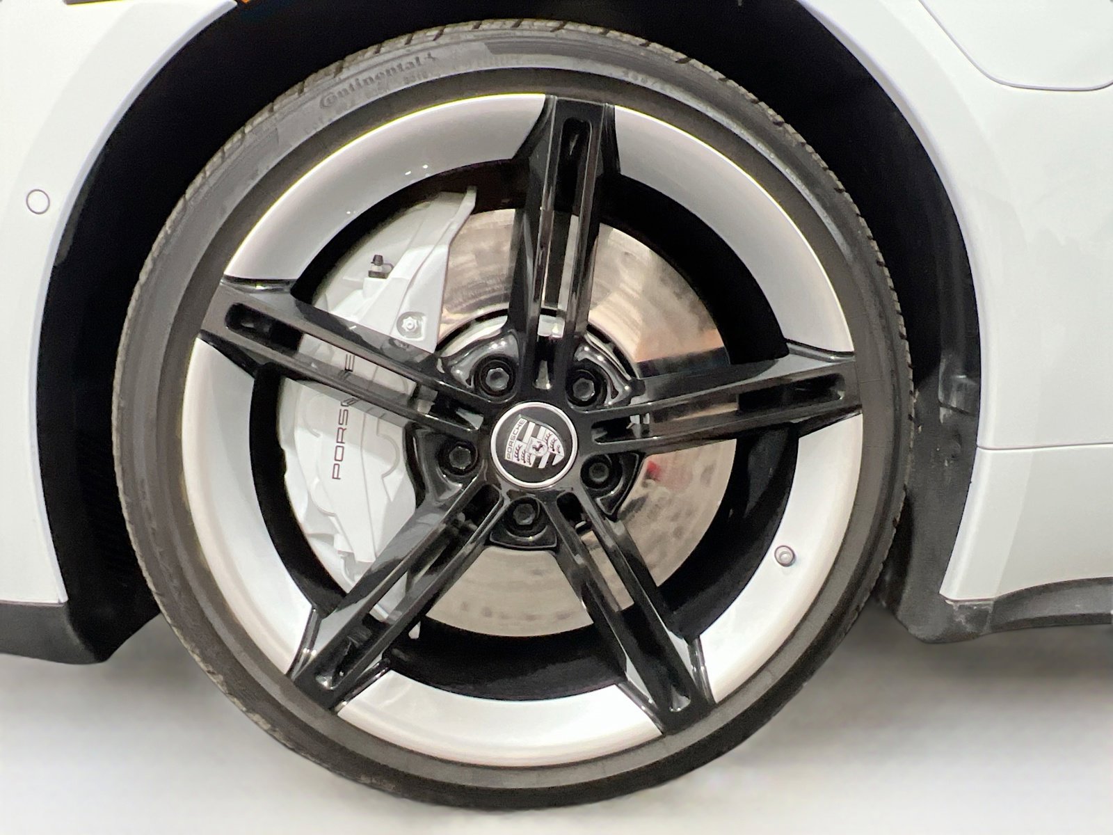 Used 2020 Porsche Taycan Turbo image 22