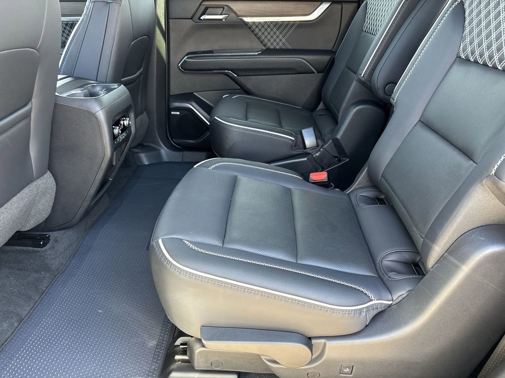 Used 2024 GMC Acadia Denali w/ Super Cruise Package image 25