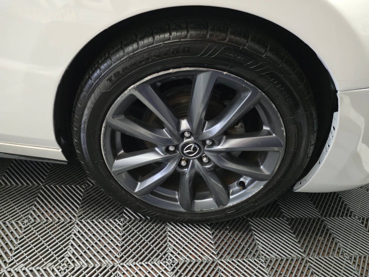 Used 2020 MAZDA MAZDA3 Hatchback FWD image 35