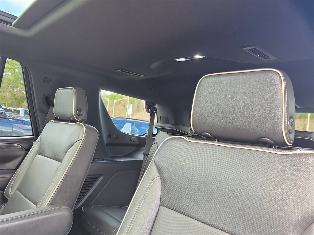 Used 2021 GMC Yukon SLT w/ SLT Premium Package image 19