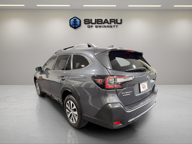 Used 2024 Subaru Outback Premium AWD/4WD image 3
