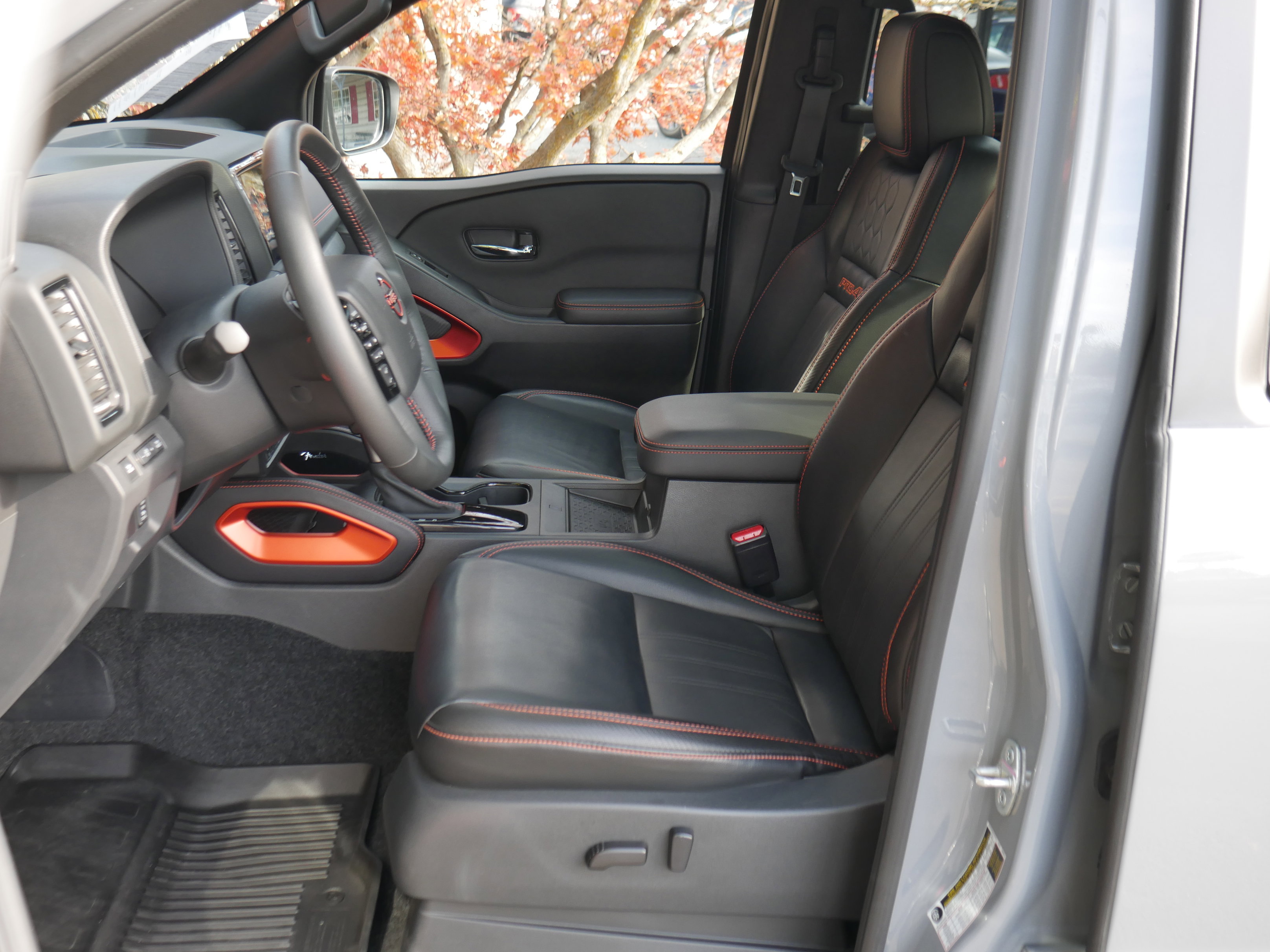 Certified 2023 Nissan Frontier PRO-4X w/ Pro-4X Premium Package image 3