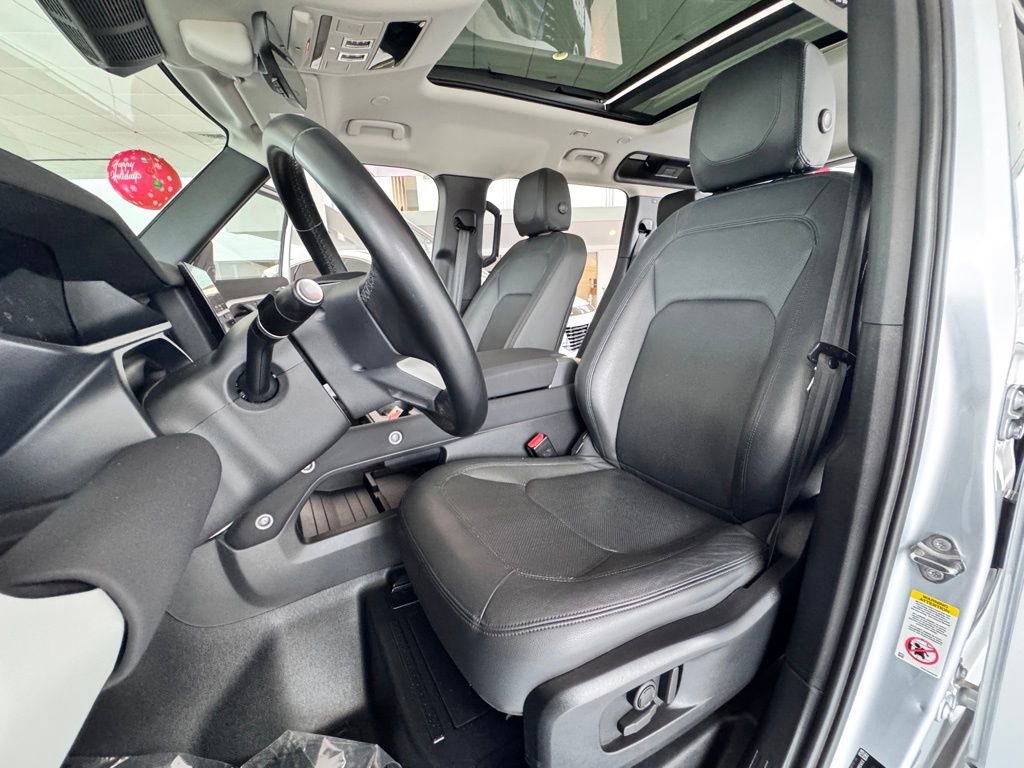 Used 2023 Land Rover Defender 110 S image 16