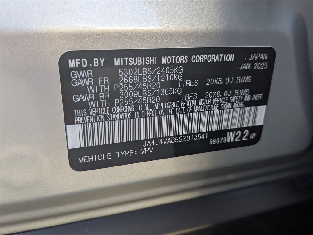Used 2025 Mitsubishi Outlander SE image 36
