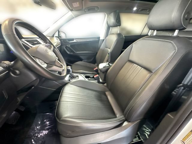 Certified 2023 Volkswagen Tiguan SE w/ Panoramic Sunroof Package FWD image 14