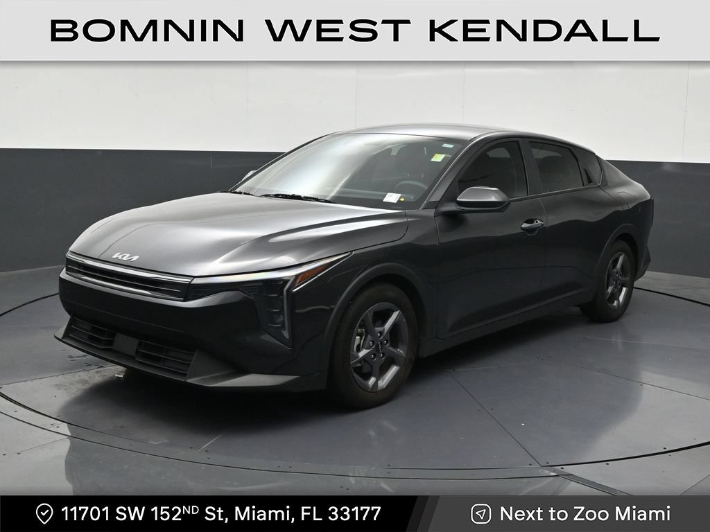 Used 2025 Kia K4 FWD video 1