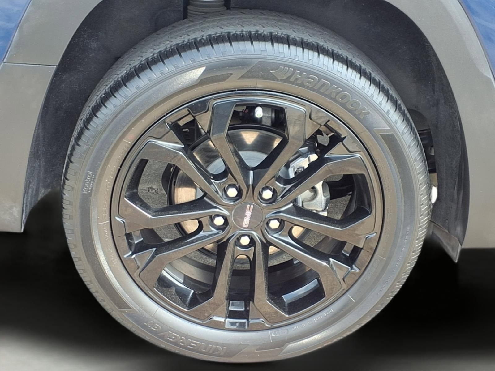 Used 2022 GMC Terrain SLT w/ Elevation Edition image 9