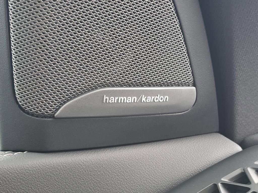 New 2026 BMW X5 xDrive50e image 10