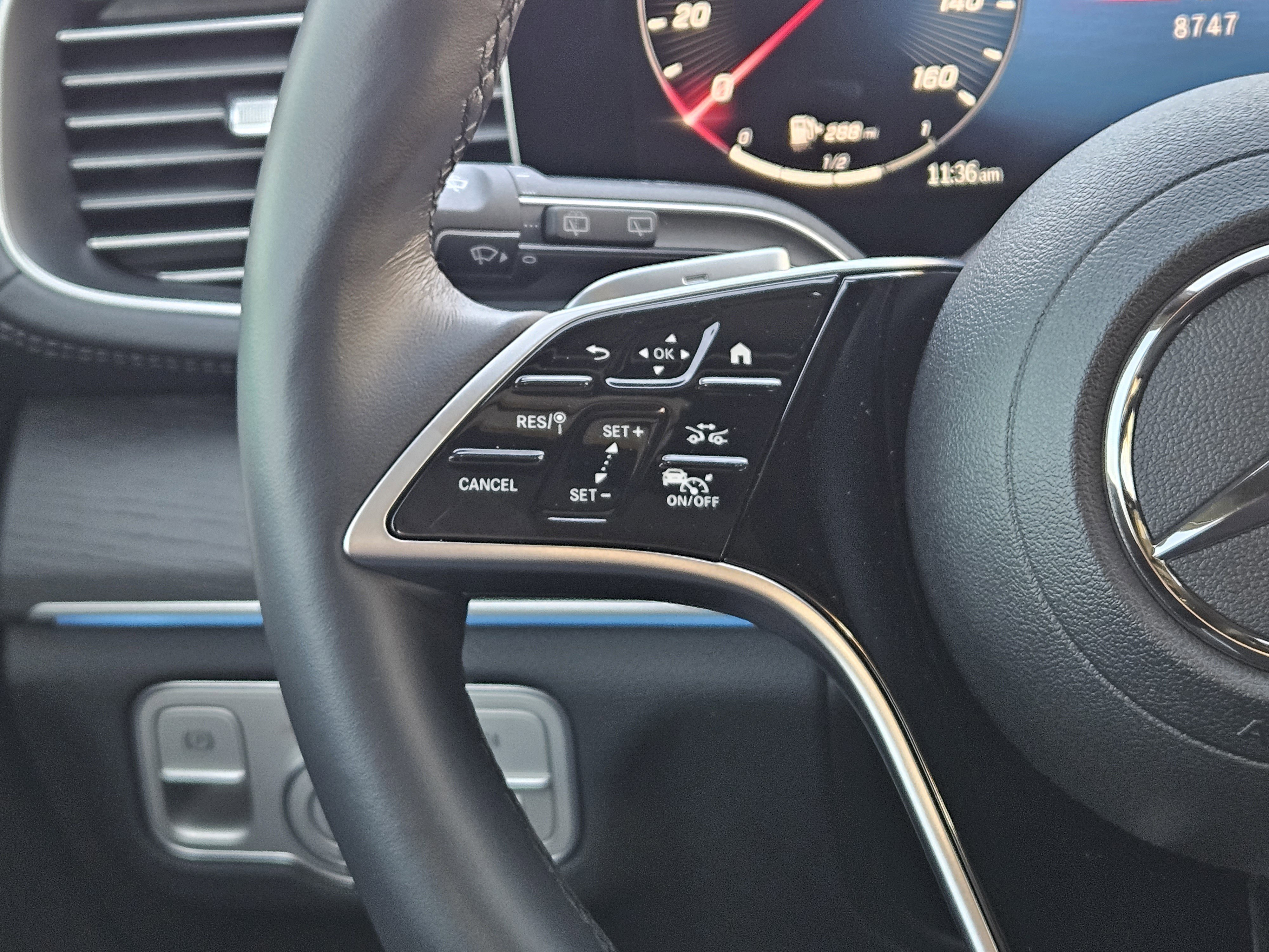 Certified 2025 Mercedes-Benz GLS 450 4MATIC image 28