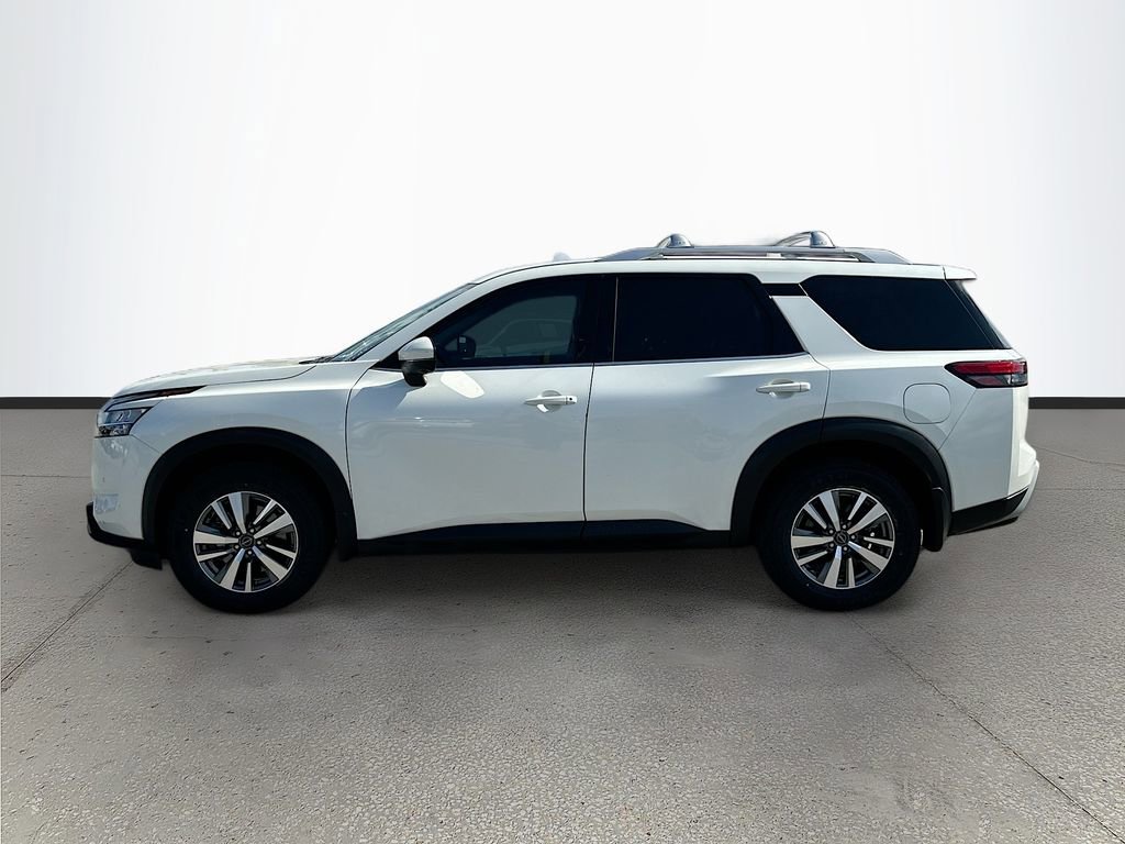 Used 2023 Nissan Pathfinder SL FWD image 4