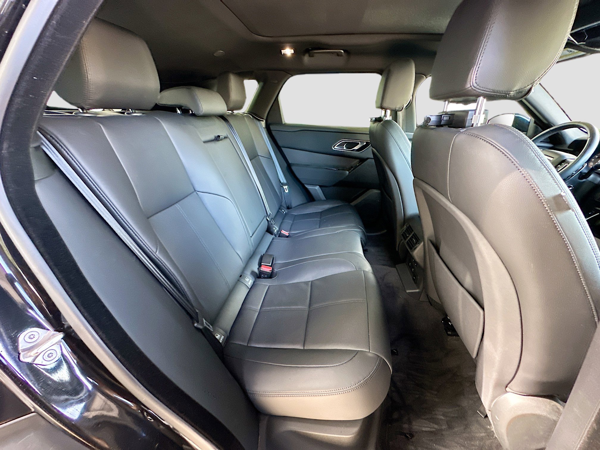 Used 2024 Land Rover Range Rover Velar Dynamic SE image 29