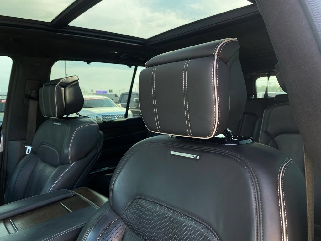 Used 2022 Jeep Grand Wagoneer Series II AWD/4WD image 9