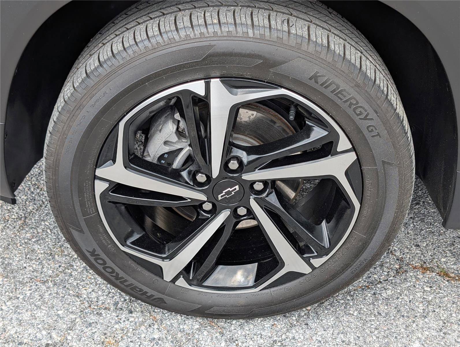 Used 2023 Chevrolet TrailBlazer RS w/ Sun and Liftgate Package AWD/4WD image 11